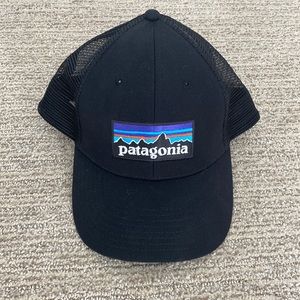 Patagonia LoPro P-6 Logo Trucker Hat Black